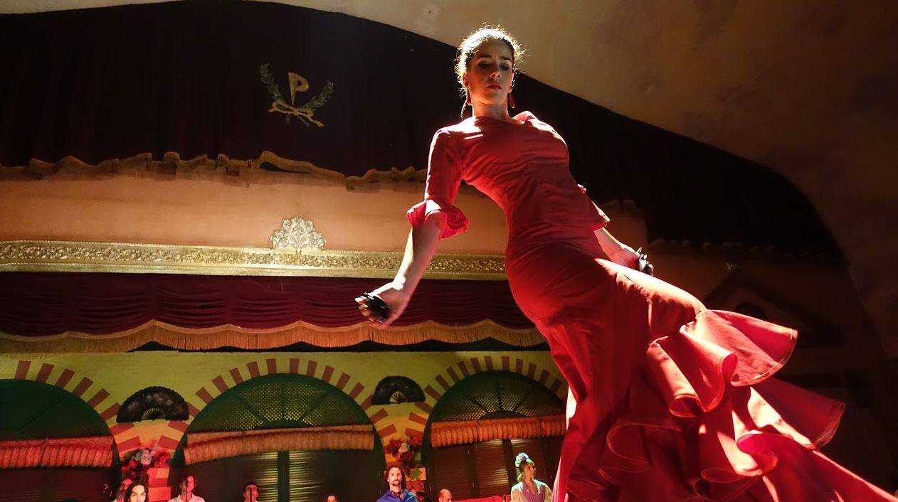 Qué tela se usa para confeccionar trajes para baile flamencos? | Hitega